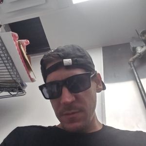 Meet your Posher, Blake